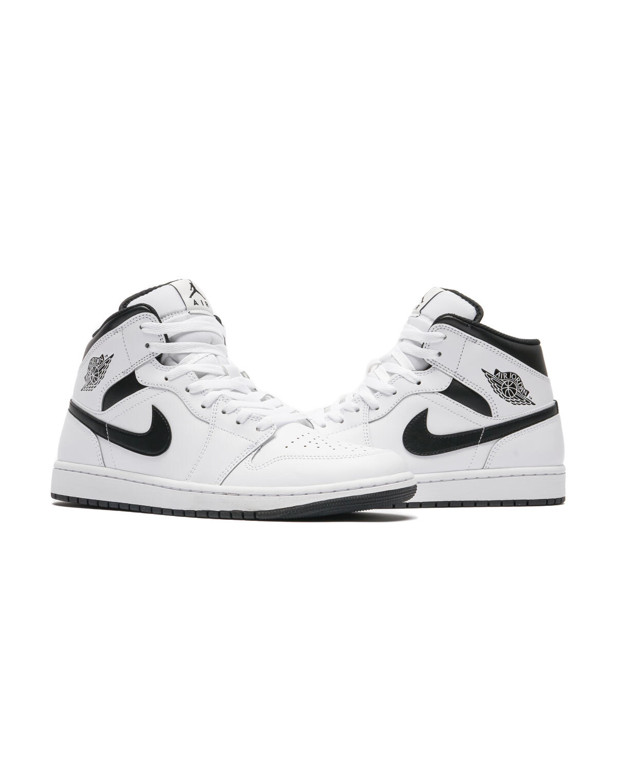 billie eilish jordan 15 on feet